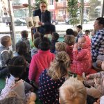 Wethouder Jan Verbeek las voor bij kinderopvang IJsselkids