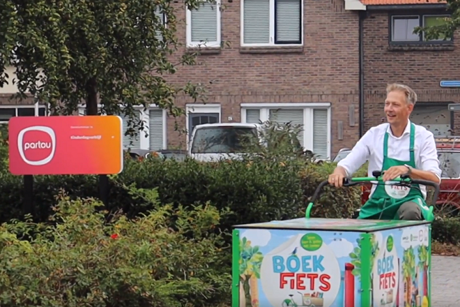 voorleesfeestje-in-de-kinderopvang-met-de-boekfiets