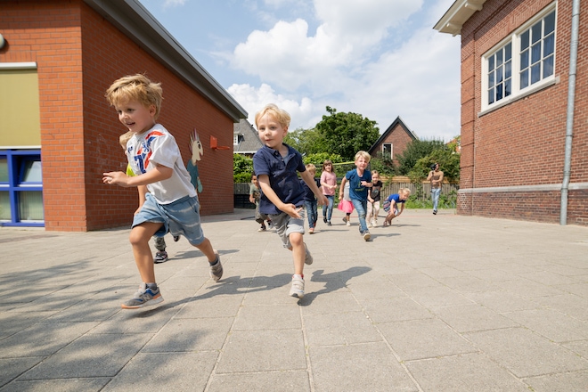 serie-de-rijke-schooldag-sport