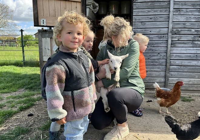 groot-worden-in-de-natuur-bij-kinderdagverblijf-pepeloentje