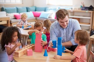 man kinderopvang