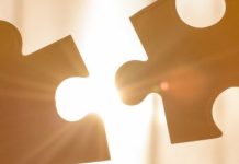twee puzzelstukjes