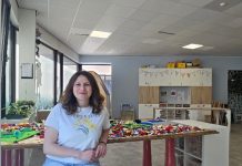 Na zwaar traject werkt Griekse Eugenia op bso in Nederland Eugenia werkt als Pedagogisch professional bij Kinderopvang Wij zijn JONG. Ze is gerekruteerd uit Griekenland