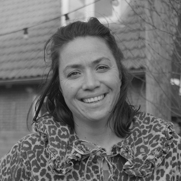 Column Melany Pinchetti Melany Pinchetti