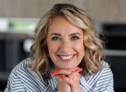 Gespot online ‘We struggelen allemaal met opvoeden’ Portret Anne-Marie Stevens